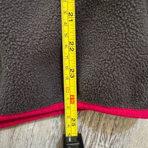 Patagonia Synchilla Snap-T Fleece Pullover – Black & Hot Pink Trim - Picture 6 of 7